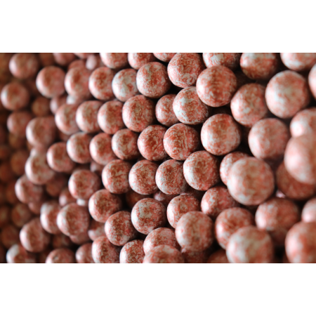 Une belle gamme de billes en terre toute en couleur