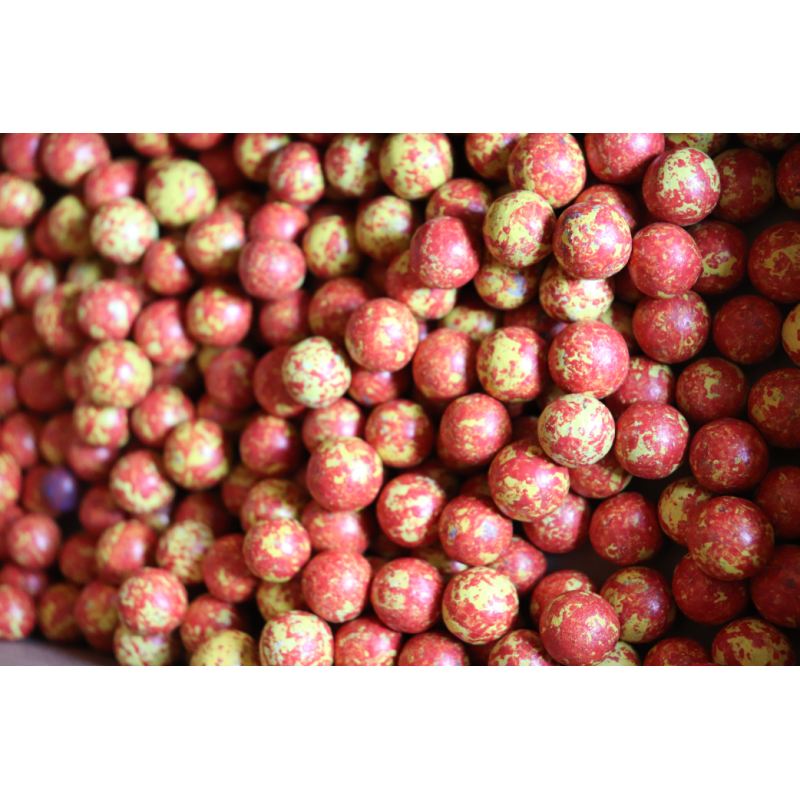 Une belle gamme de billes en terre toute en couleur