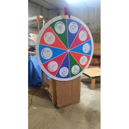 Roue de la fortune - Concept bois et jeux